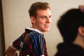 关于TheShy在C9比赛中出色防守，比分优势明显引发热议！的信息