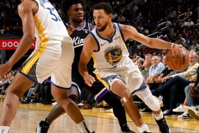 库里重返赛场，重返赛场首场状态出色，G2观众沸腾！引发球迷热议的简单介绍