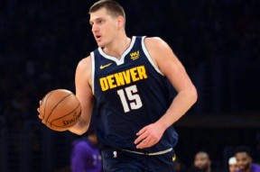 包含阿扎伦卡在掘金比赛中连败，大胜引发热议！的词条